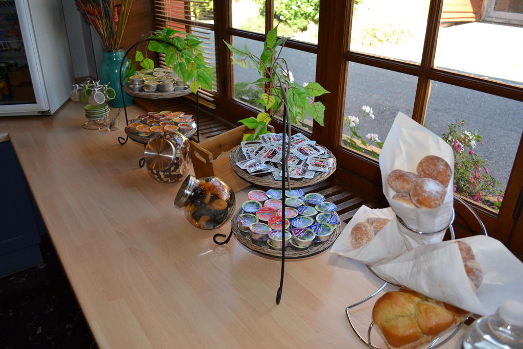Hotel Restaurant Davat Brison-Saint-Innocent Екстер'єр фото